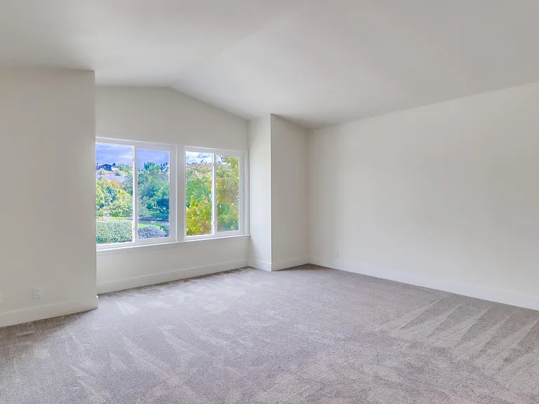 1680 Swallowtail Rd — Photo 11