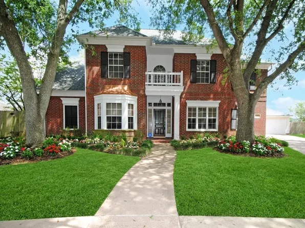 4110 Alice Dr, Sugar Land, TX 77478