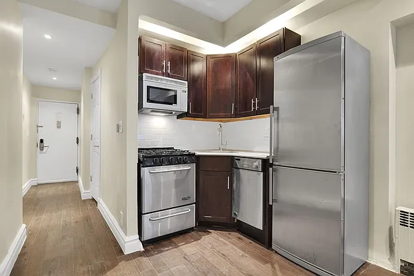 Rented by Cooper & Cooper Real Estate | media 15