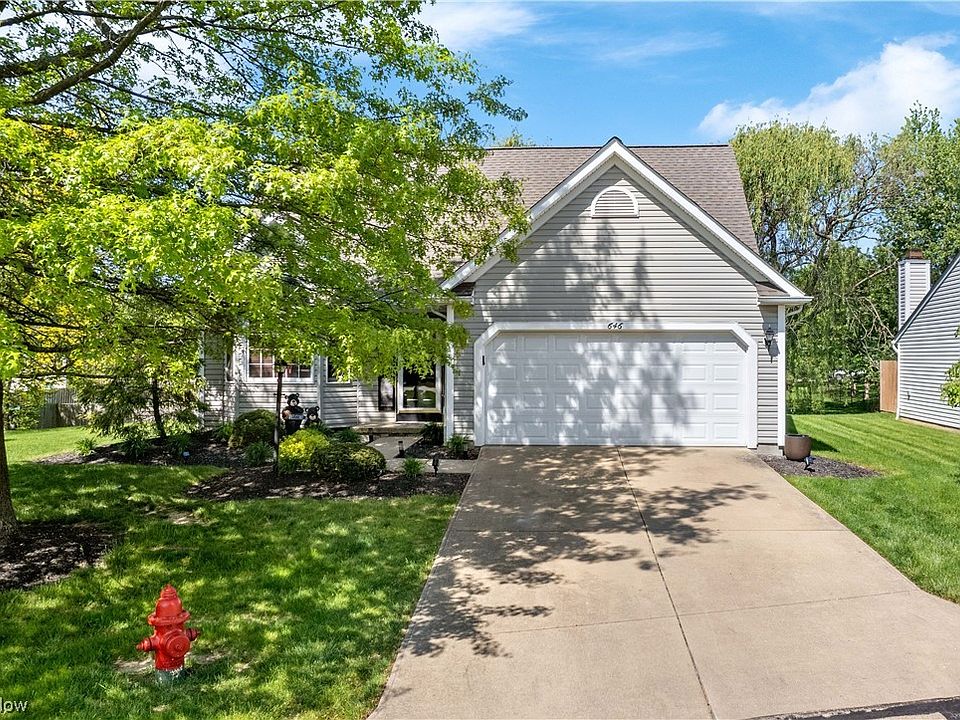 1st image of 646 Thornberry Ln