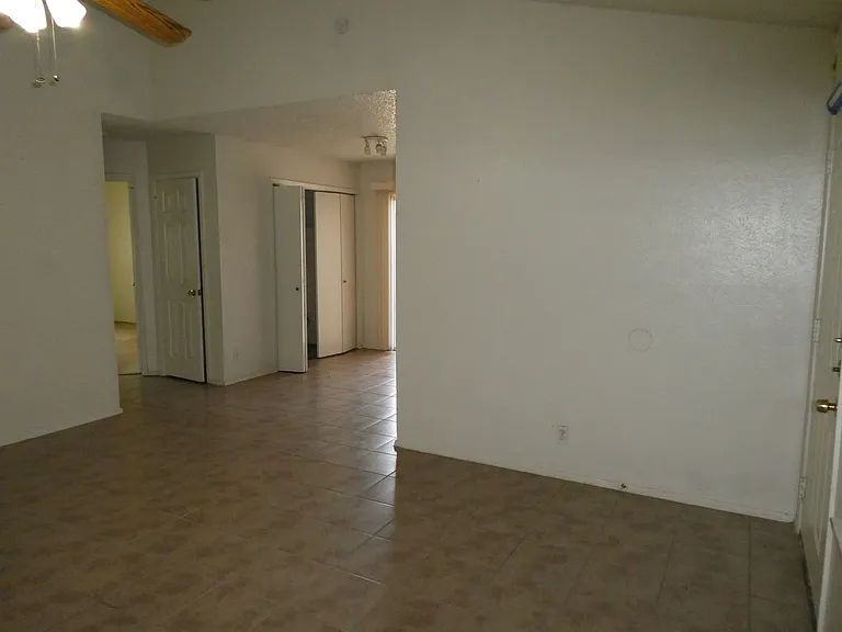 8705 Pineridge Dr — Photo 5