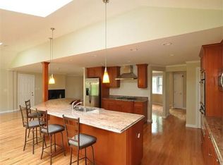 33 Colburn Dr, Sharon, MA 02067