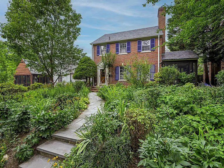 4441 Brandywine St NW — Photo 54