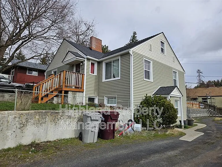 1160 NE Lake St — Photo 1