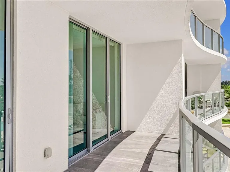 3000 Oasis Grand Blvd #606 — Photo 26