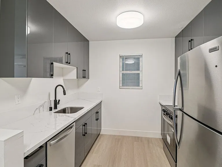 40rty on Colony — Photo 55