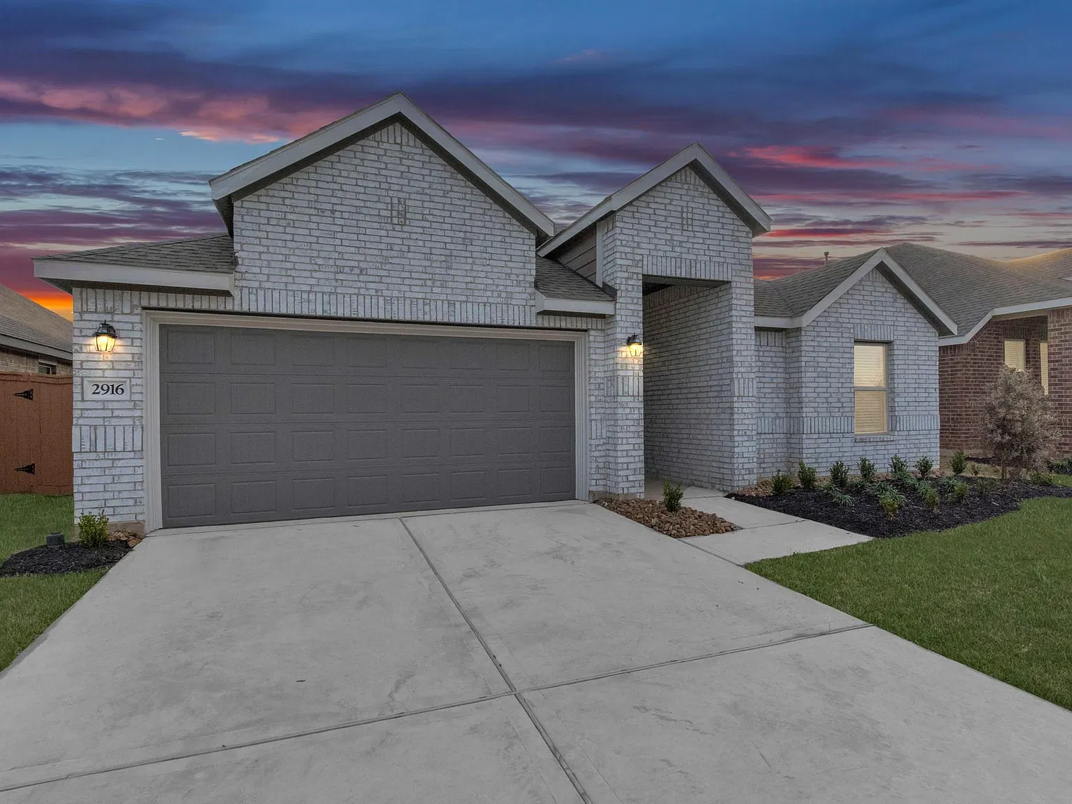 4 bed, 2.0 bath, 1962 sqft, $2,195 — Photo 4
