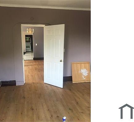 2nd image of 209 Cooke St #1