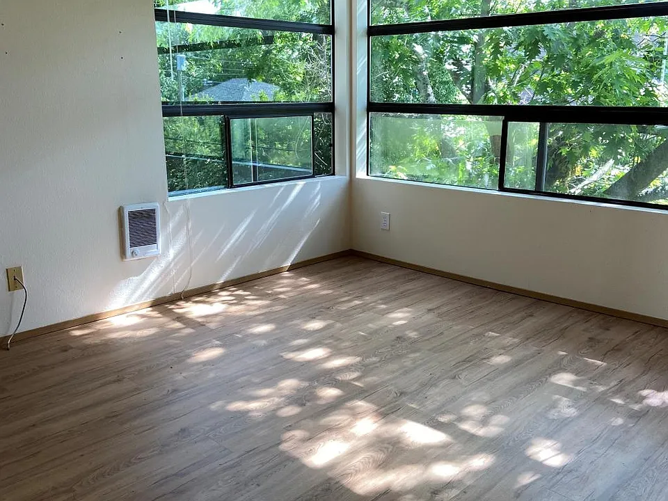 1417 4th Ave W #101