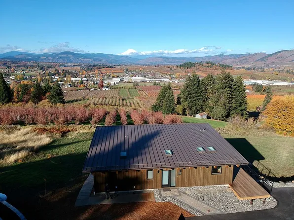 3741 Straight Hill Rd, Hood River, OR 97031