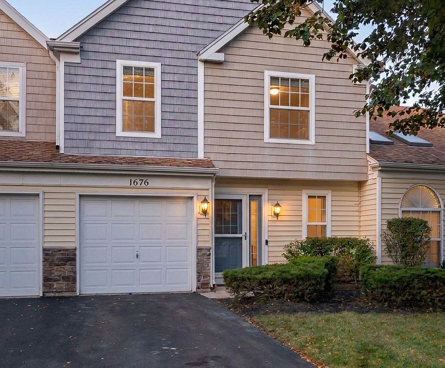 1st image of 1676 Pebble Beach Cir #1676