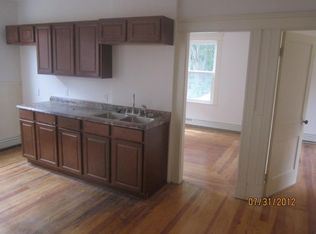 555 Willow Street #FL 2ND, Woonsocket, RI 02895