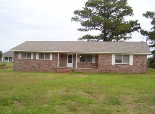 111 Roberts Rd, Hampstead, NC 28443