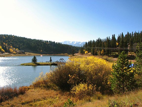 Short walk to 35 A lake!