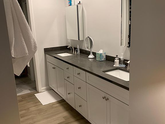 4th image of 10 Wildwood Ct