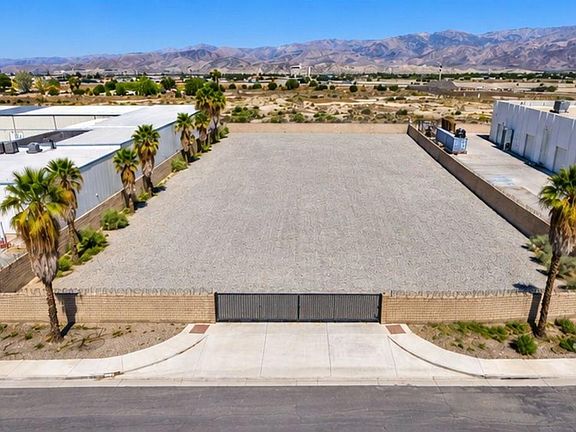 3rd image of 84404 Cabazon Center Dr