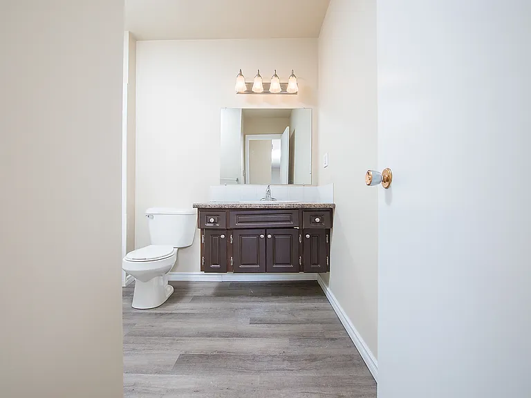 1602 Sherwood Dr — Photo 17