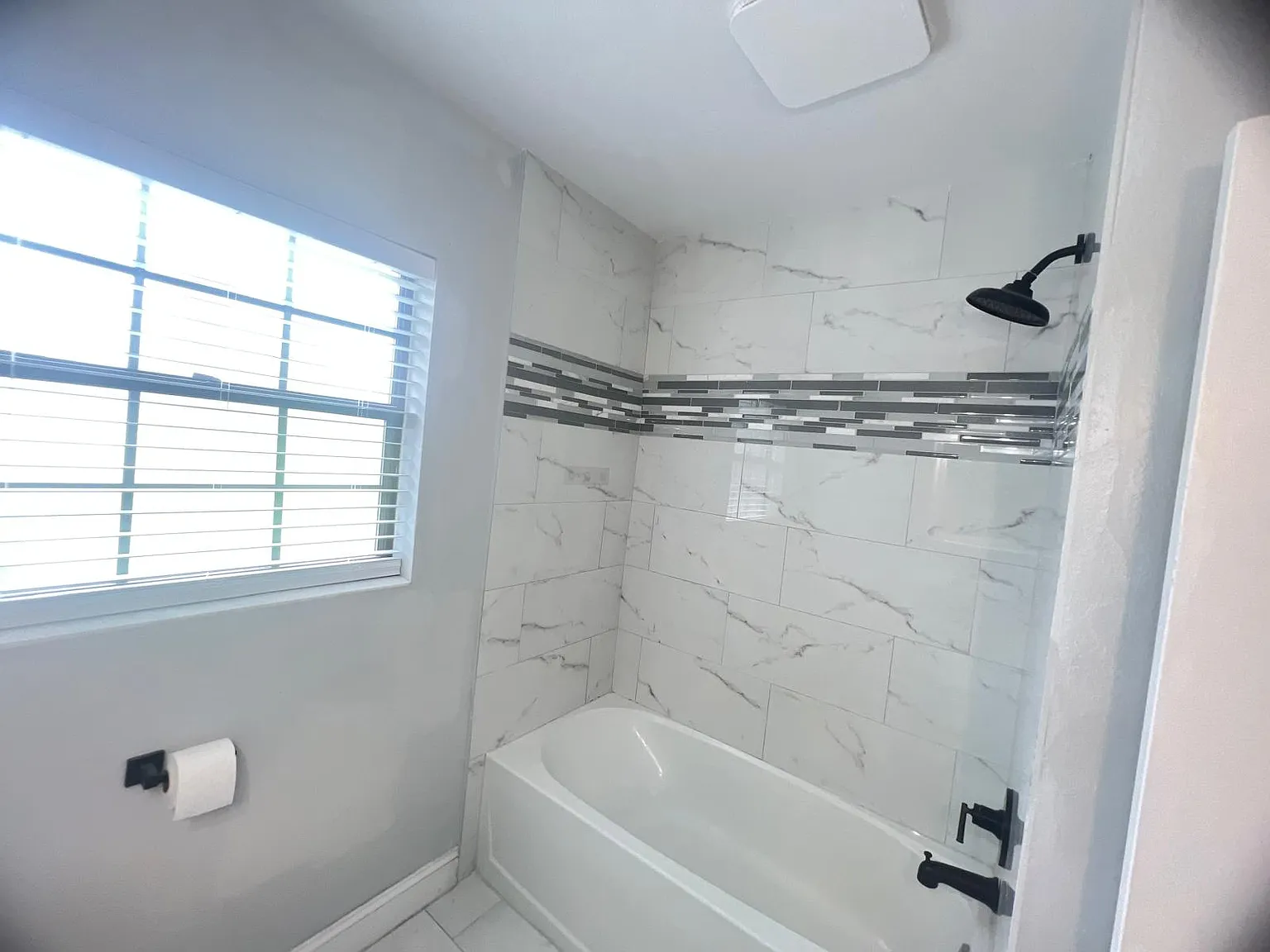 2 bed, 1480 sqft, $2,300 — Photo 4