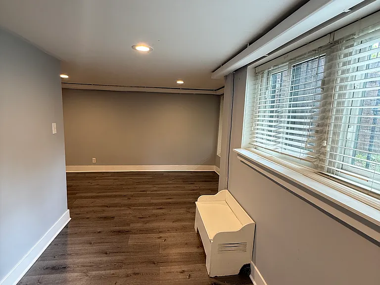 1226 Sherman Ave #1S — Photo 8