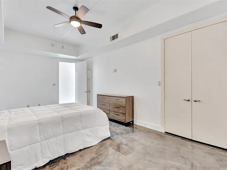 2323 Polk St #305 — Photo 5