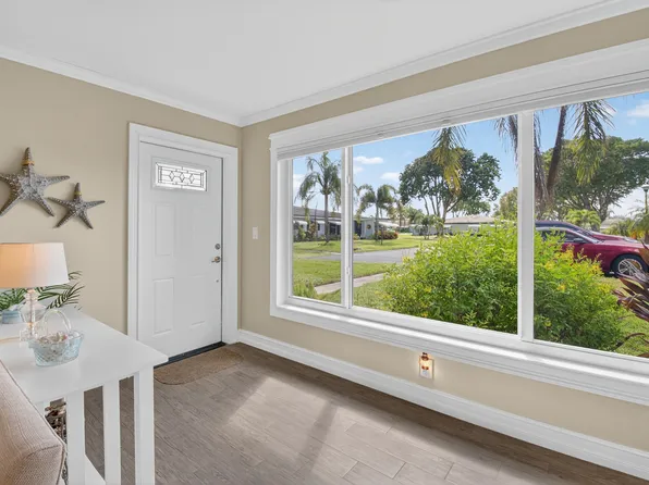 557 High Point Drive #C, Delray Beach, FL 33445