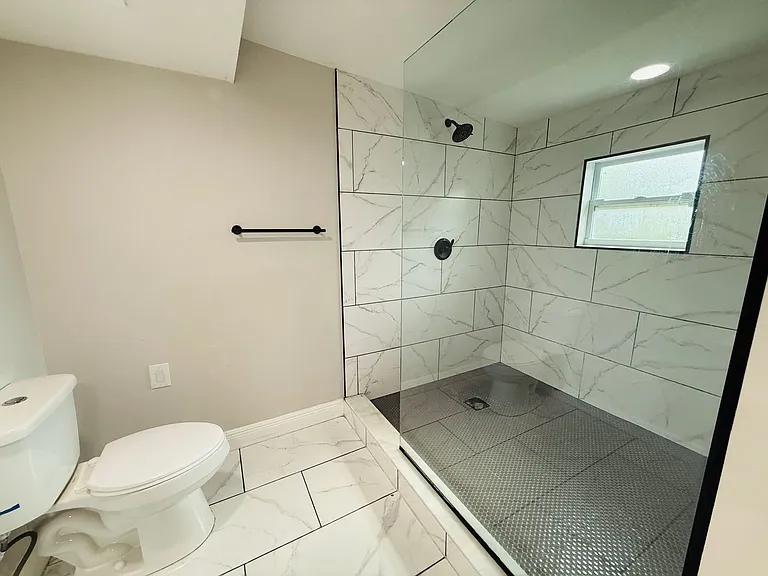 4203 E Yukon St — Photo 23