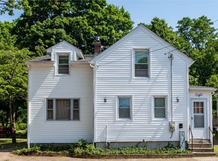 8 Seymour Rd, Windsor Locks, CT 06096