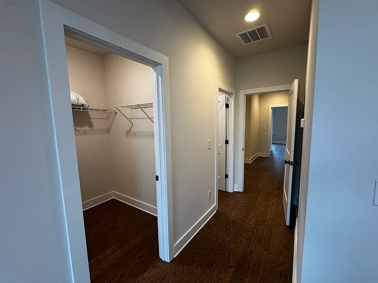 110 Wesser St — Photo 30