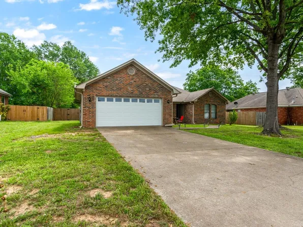 2130 Maplewood Dr, Conway, AR 72032