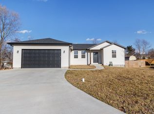 1434 Wynston Ct, Lebanon, MO 65536