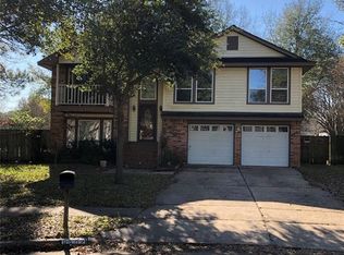 8502 Sunny Ridge Dr, Houston, TX 77095