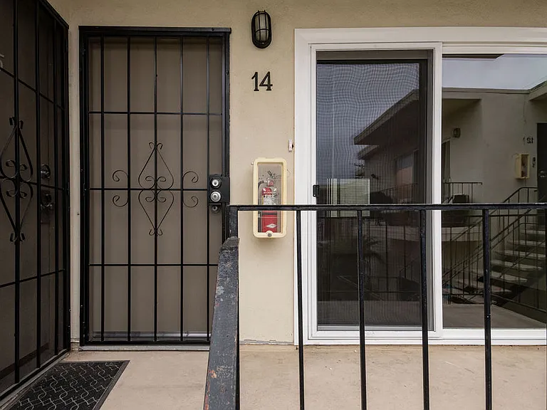 1038 Turquoise St #14 — Photo 11