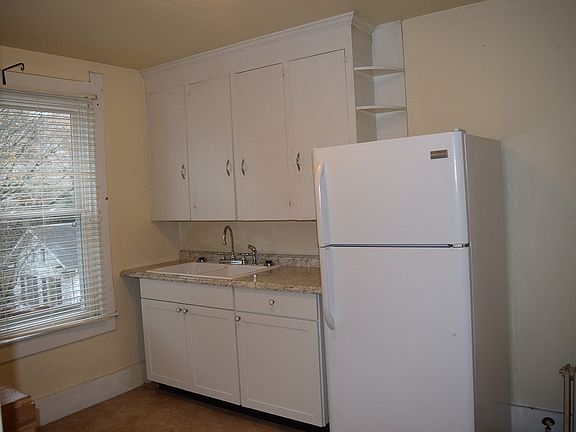 3rd image of 221 E Bishop St APT 12