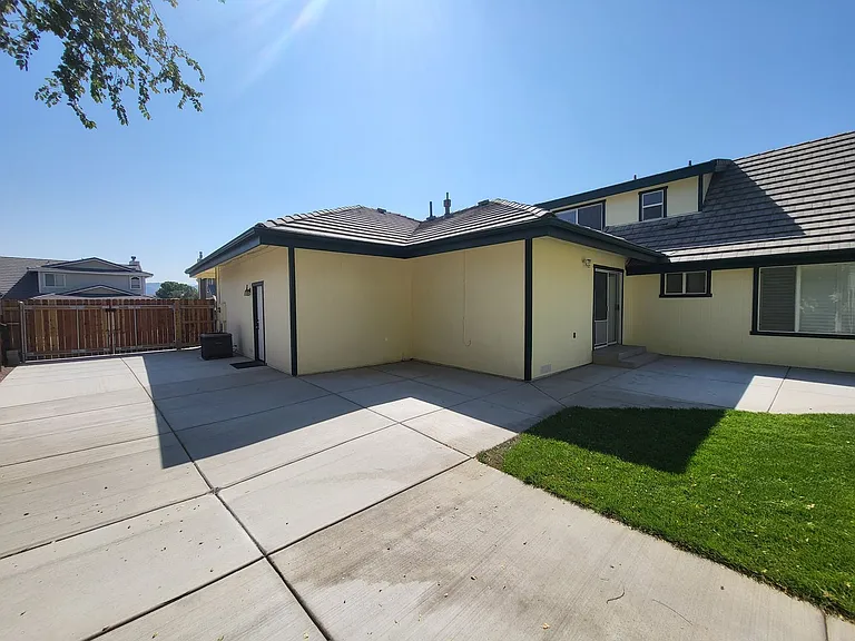 1436 Gregg St — Photo 14