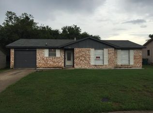 303 W Little Creek Rd, Cedar Hill, TX 75104