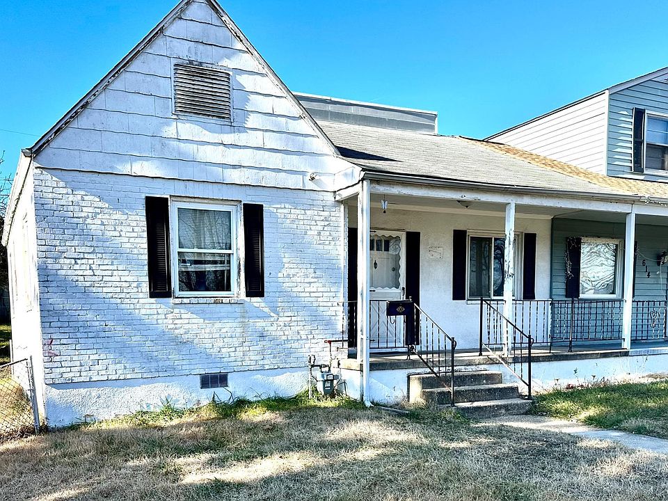 2nd image of 612 Meadow Rd