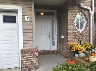 12 Island Breeze Ct, Manahawkin, NJ 08050