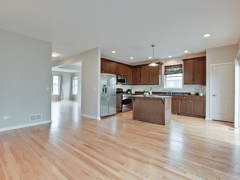 1194 Danforth Ct — Photo 11