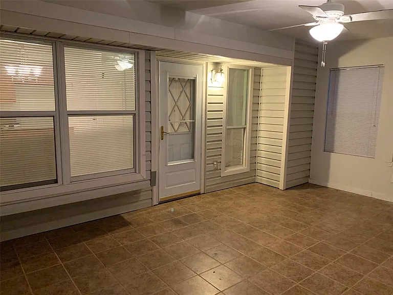 1424 Chapman Dr — Photo 13