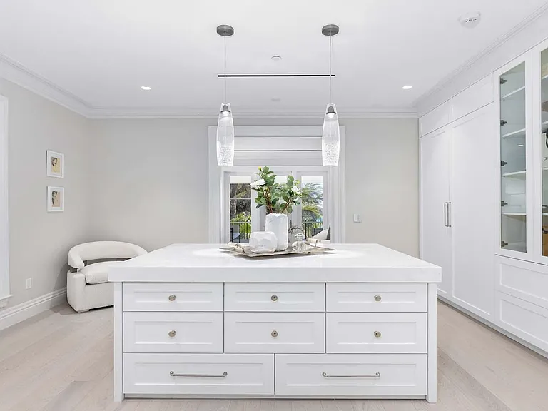 2315 S Ocean Blvd — Photo 23