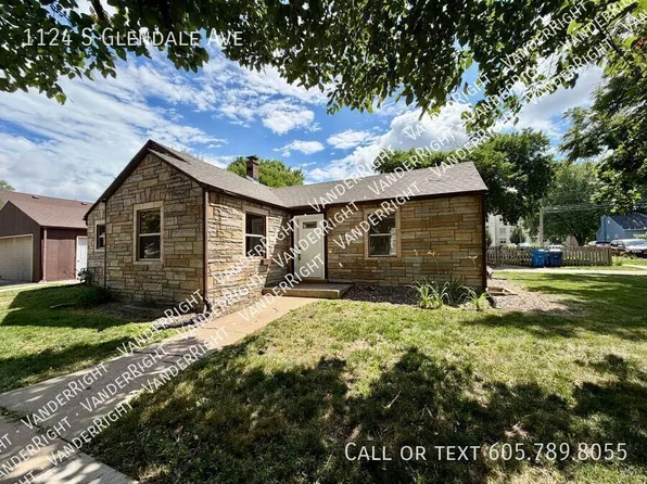 1124 S Glendale Ave, Sioux Falls, SD 57105