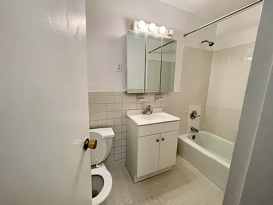 Rented by JM Preston Properties LLC | media 8