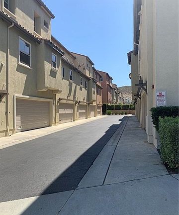 5th image of 337 Kellogg St