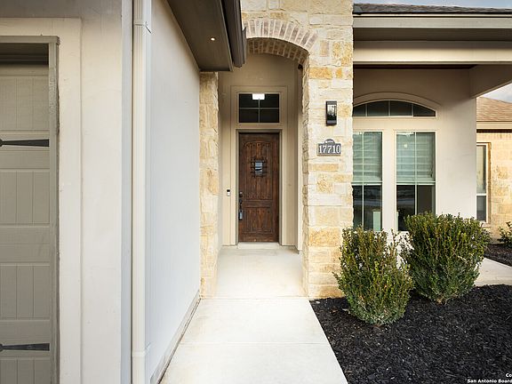 4th image of 17710 Bellini Hill