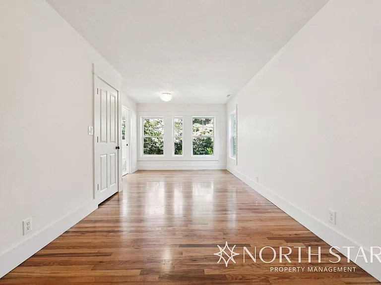 7617 NW Skyline Blvd — Photo 16