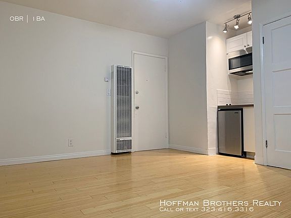 4th image of 2587 S Sepulveda Blvd #1