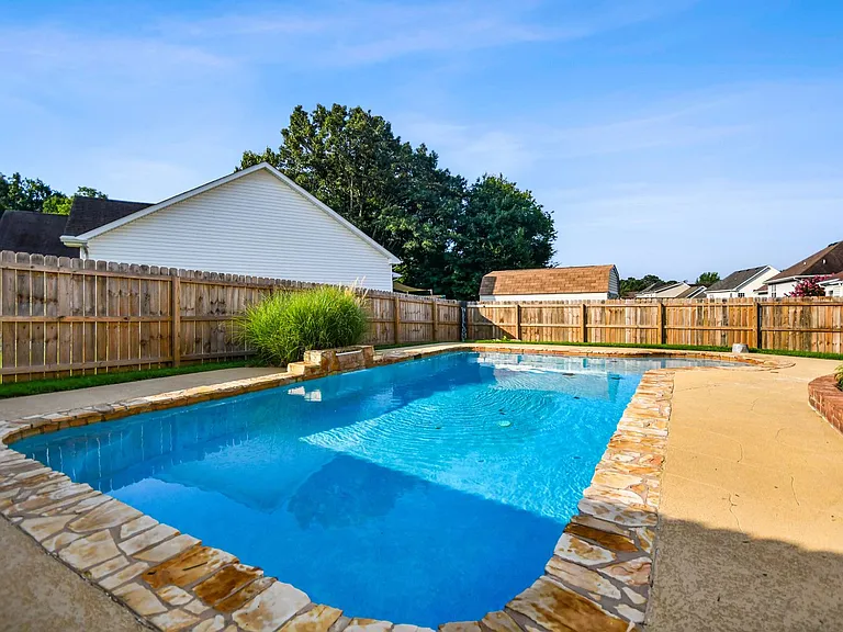 3378 Poplar Hl — Photo 25