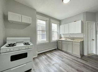 135 W 54th St APT 6, Bayonne, NJ 07002