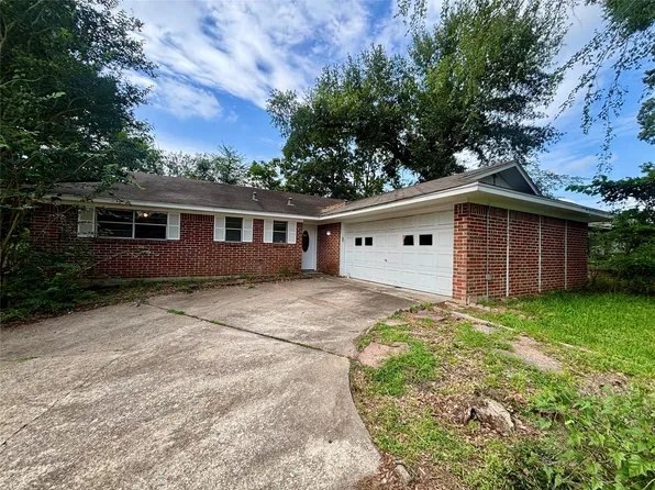2013 Oaklawn Dr, Conroe, TX 77304