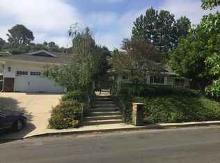15980 Meadowcrest Rd, Sherman Oaks, CA 91403